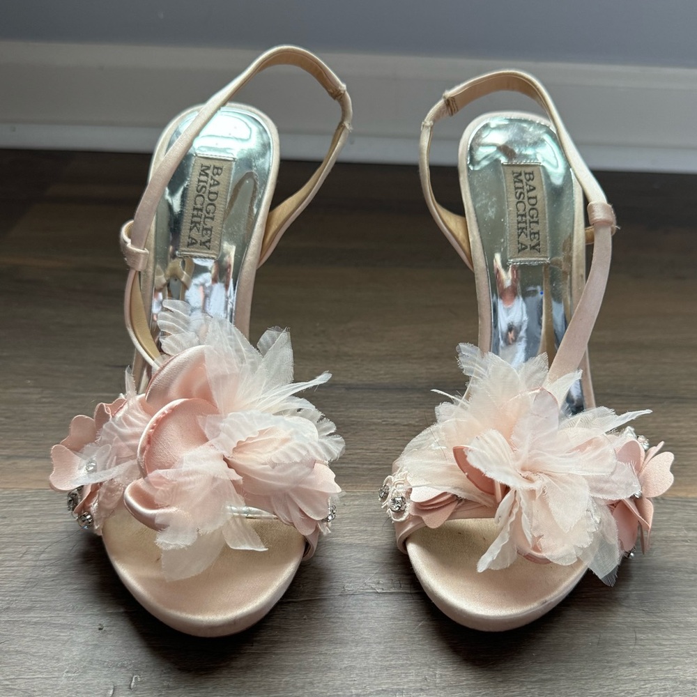 Badgley Mischka Forever Floral Embellished Stiletto Slingback. Size 7.5